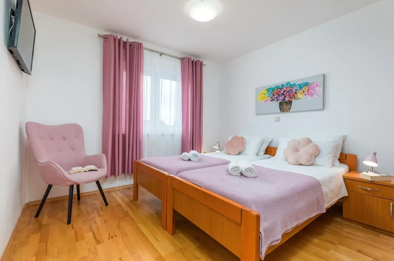 Vila Ana Фажана 0*,  Хорватия
